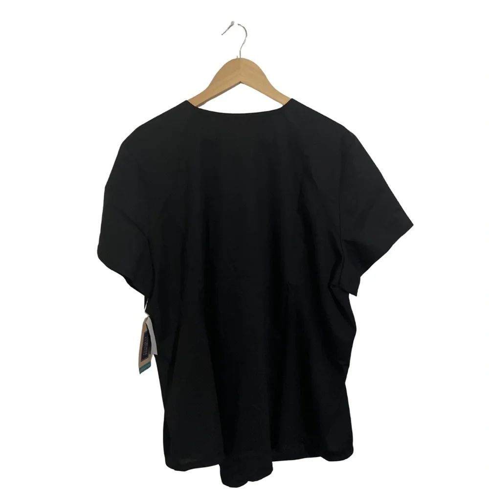 Cherokee Revolution Black Scrub Top - Picture 2 of 4